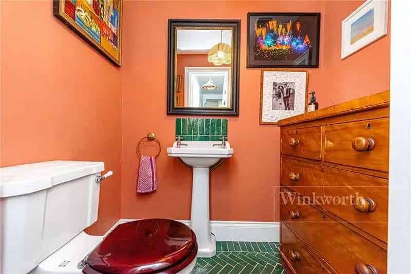 4 Bed House for Sale - Family Home with Loft Conversion