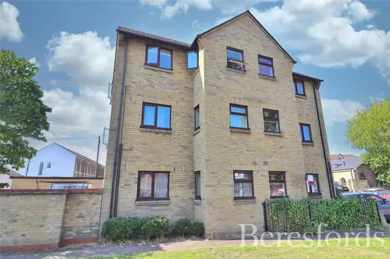 1 Bedroom Apartment for Sale