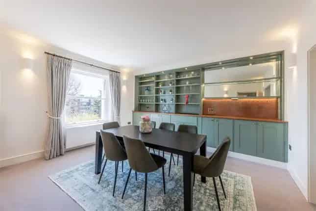 2-Bedroom Flat for Sale in Hamilton Terrace St John's Wood