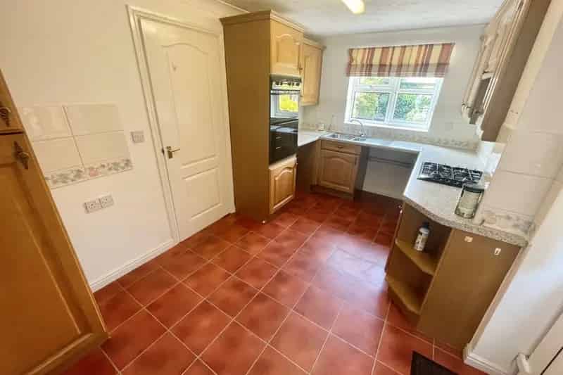 Four Bedroom Detached House in Quiet Cul-de-sac