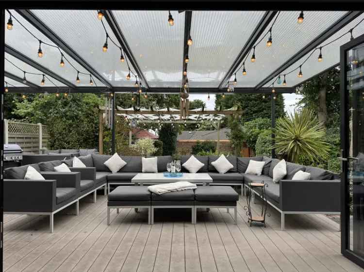 7 Bedroom Detached House Moseley Spacious Family Home