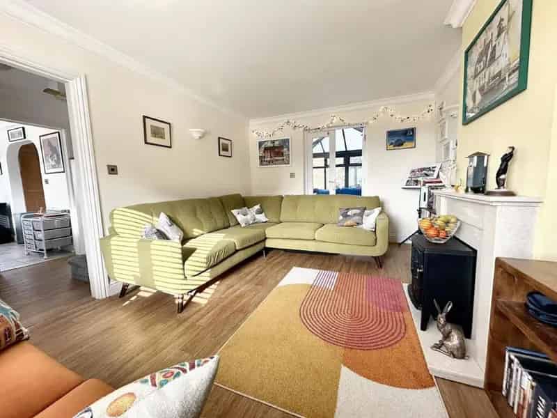2 Bedroom Semi Detached House Rottingdean