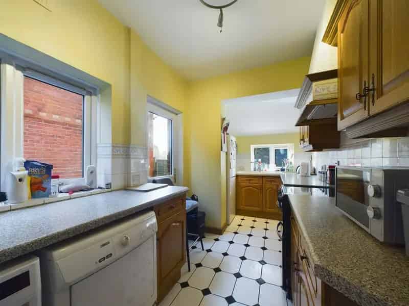 Character Detached House with Large Garden and Scope to Extend