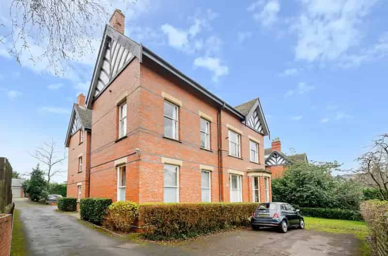 2 bedroom apartment for sale