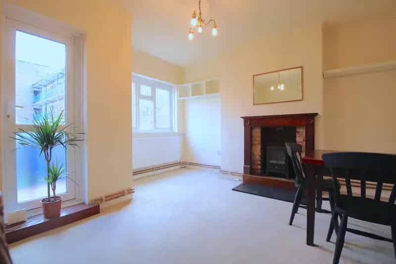 2 Bedroom Flat to Rent in East London