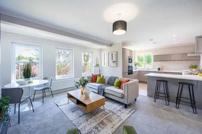 2 Bedroom Flat for Sale in Pollokshields Glasgow