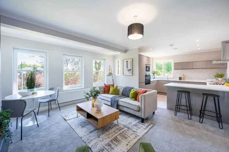 2 Bedroom Flat for Sale in Pollokshields Glasgow