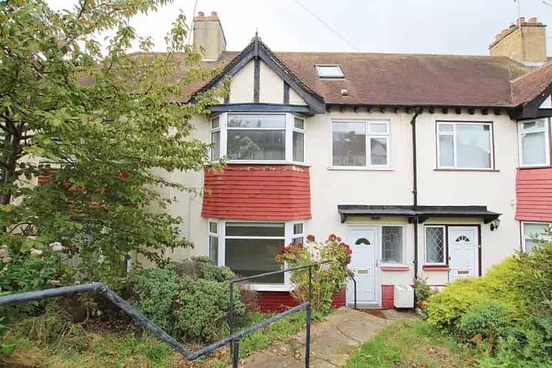 4 Bedroom House to Rent Available to Sharers Students Families