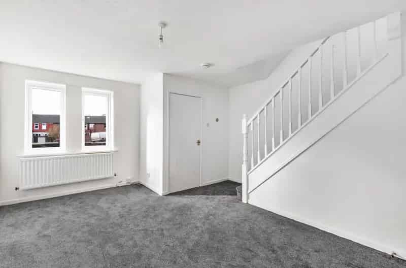 3 Bedroom House To Let Near Leigh Town Centre