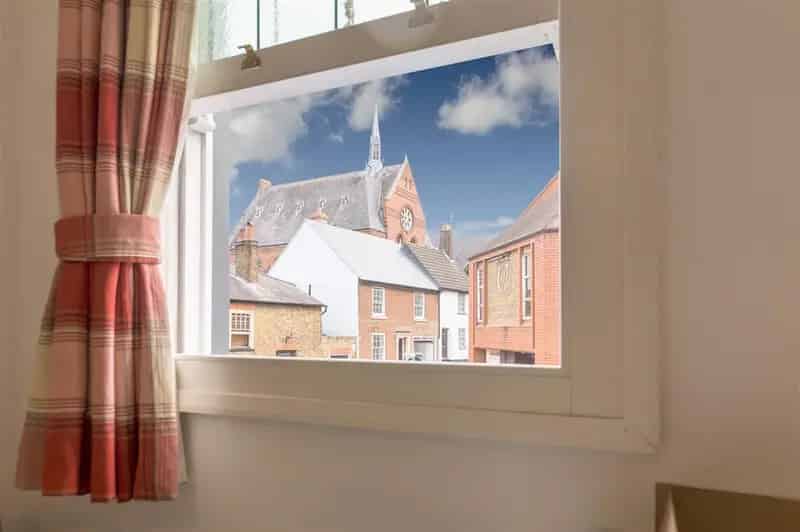 One Bedroom Character Cottage Near St Albans Station