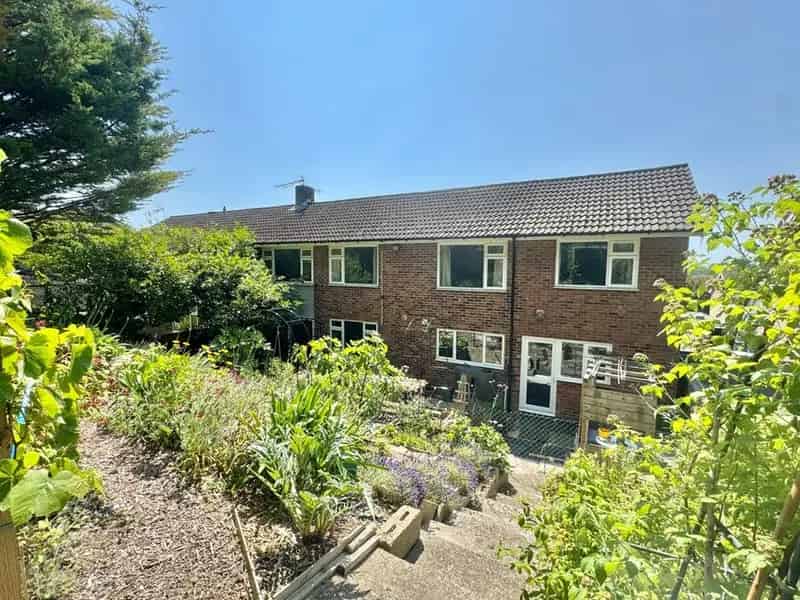 5 Bedroom Semi Detached House Folkestone Kent