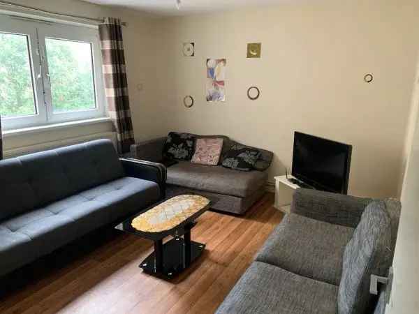 Flat For Rent in London, England