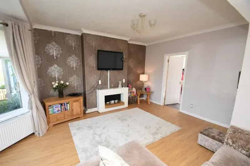3 Bedroom Semi Detached House for Sale in Cardonald Glasgow