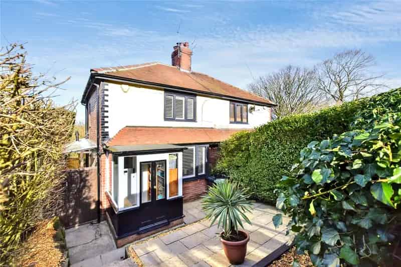 Stunning 2-Bed Semi-Detached Home with 165ft Garden and Valley Views