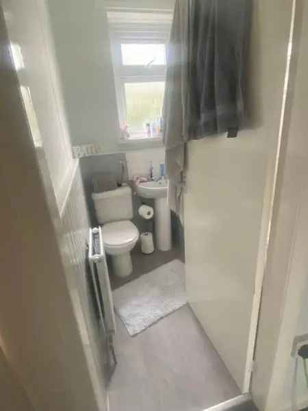 House For Rent in Kirklees, England