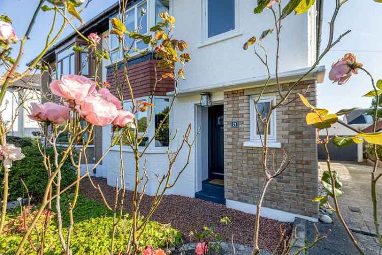 3 Bedroom Semi-Detached Villa in Old Broom Estate