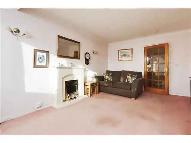 1 Bedroom Retirement Flat for Sale in Bishopbriggs