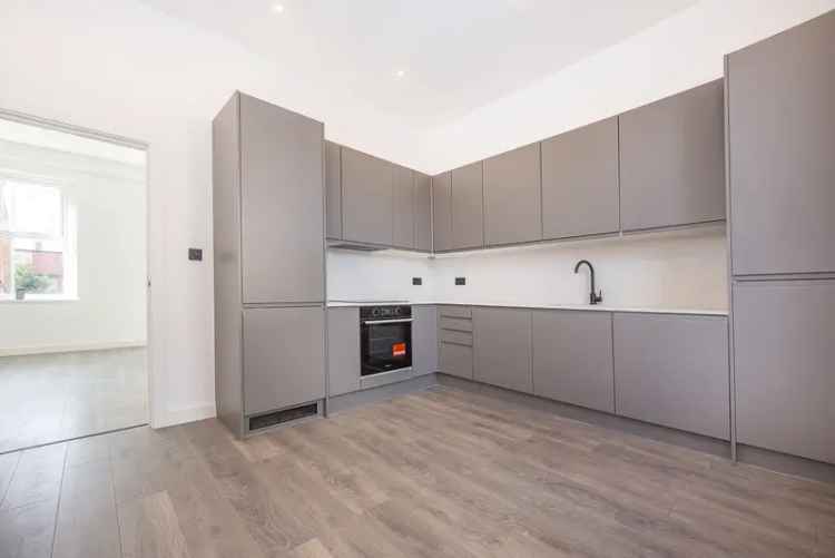 3 Bedroom Apartment to Rent - Newly Renovated