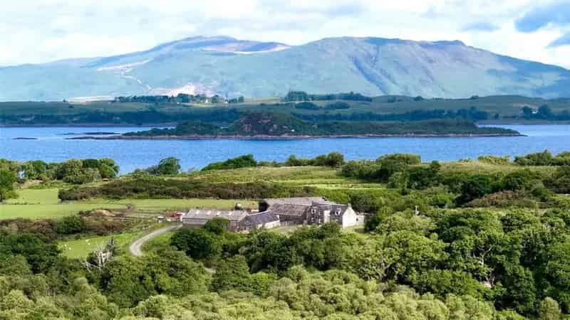 Shenavallie Farm: 5-Bed Farmhouse, Farm Buildings, 381 Acres