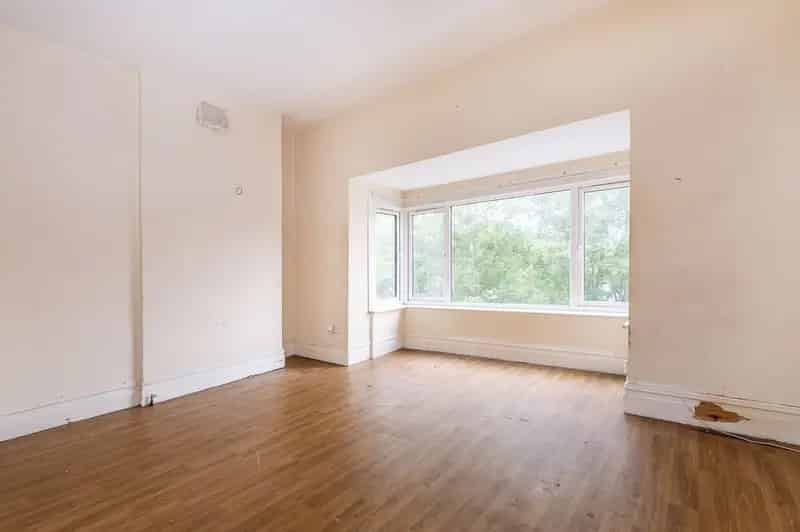 6 Bedroom Detached House For Sale in Twickenham