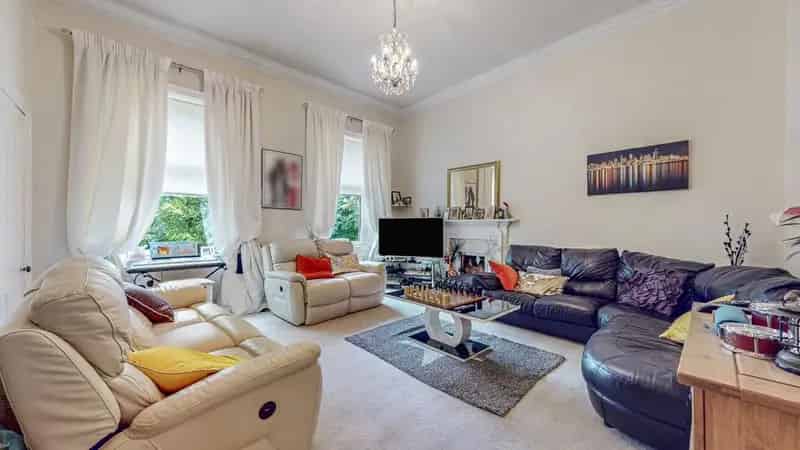 4 Bedroom Flat for Sale