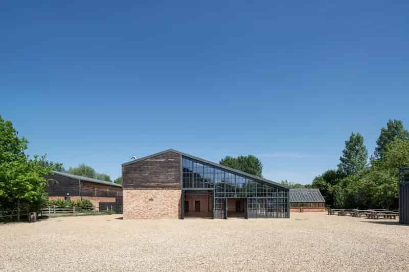 Bicester Automotive Estate 4748 sq ft Unit - R&D Manufacturing Office Space