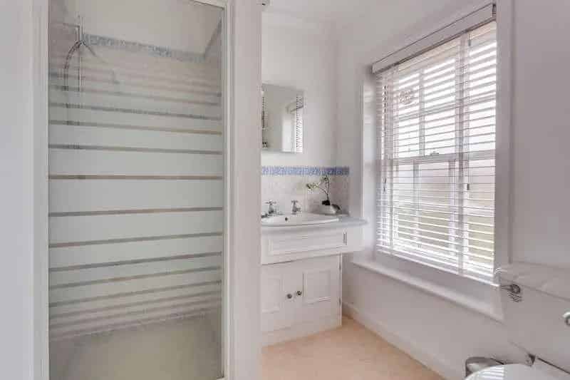 5 Bedroom Detached House for Sale Caversham Heights