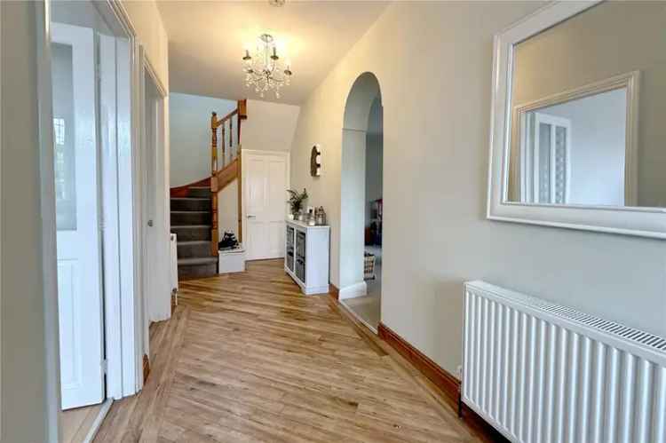 5 bedroom semi-detached house for sale