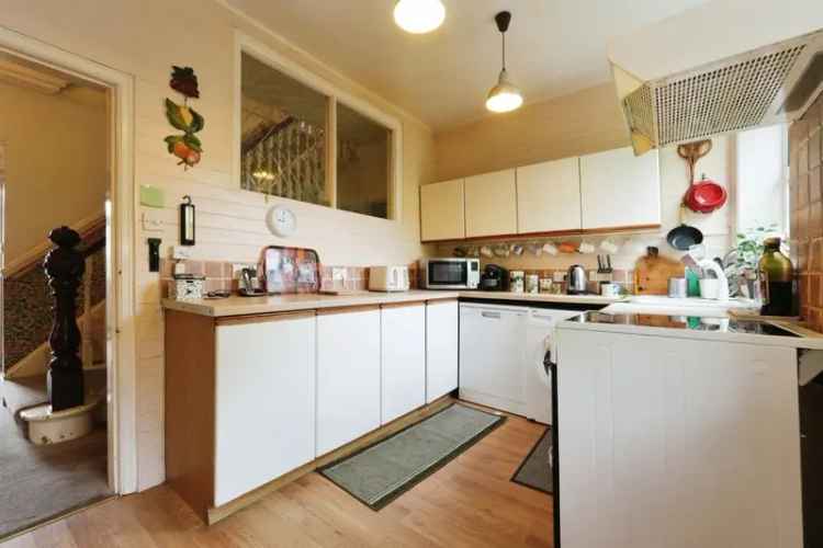 Magnificent 4 5 Bedroom Family Home in Pudsey