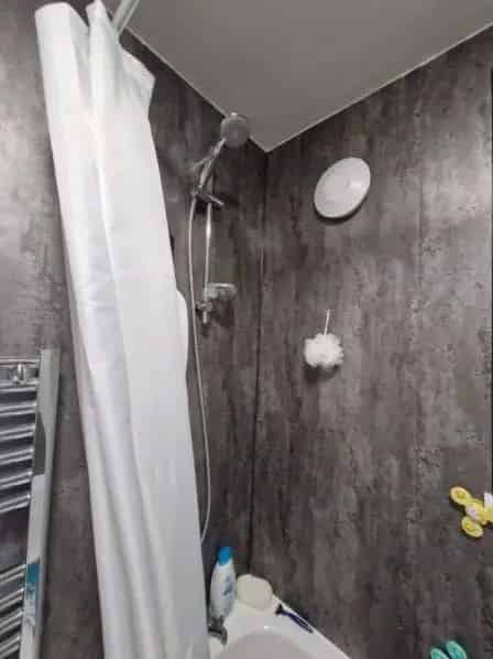 2 Bed 1st Floor Flat Near Town Centre Pets Allowed