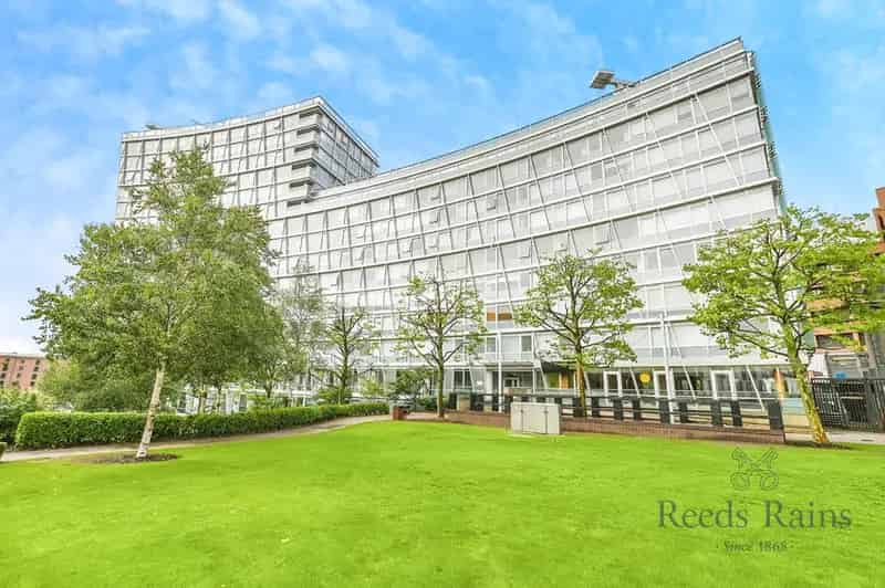 2 Bedroom Flat for Sale Liverpool City Centre Parking Concierge
