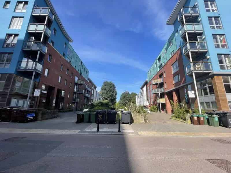 1 Bedroom Flat Central Bristol Students Welcome