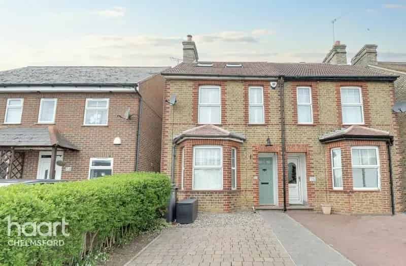3 Bedroom Semi Detached House for Sale Chelmsford