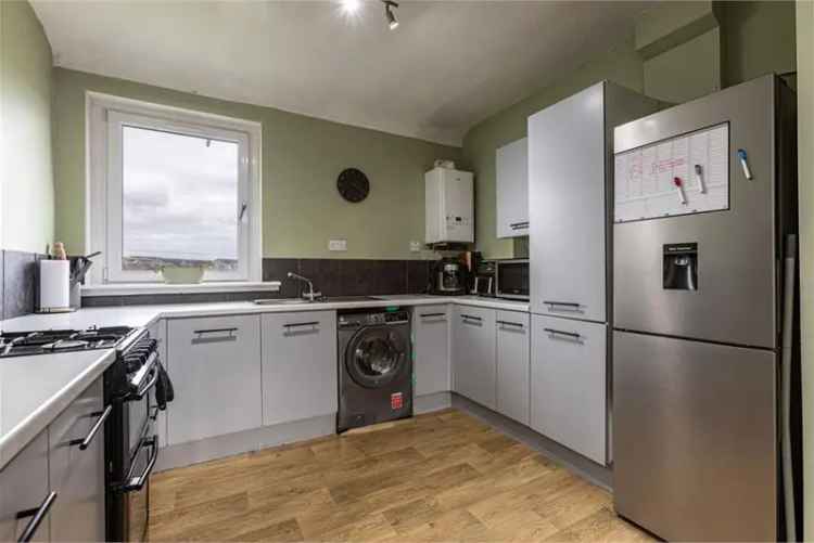 4 Bed Flat Eyemouth - Spacious Maisonette with 2 Bathrooms and Garden