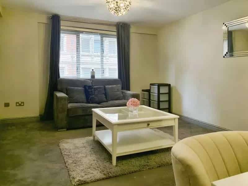 3 Bed Furnished Apartment Manchester City Centre Available Now