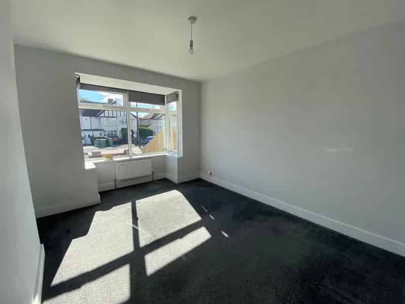 2 Bedroom Detached Bungalow To Let