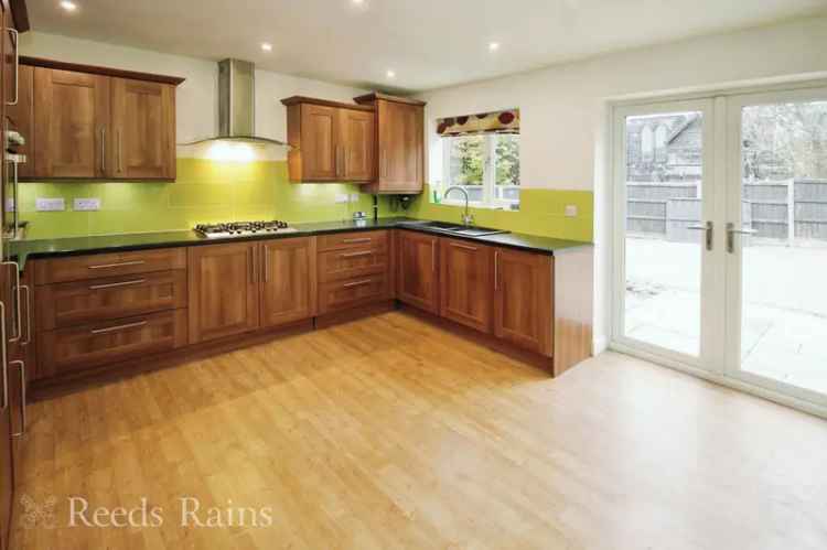 3 Bedroom Detached House for Sale Whittle le Woods Lancashire