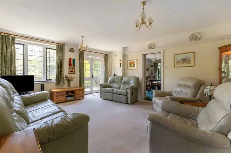 5 Bedroom Detached House for Sale Near Witley Station