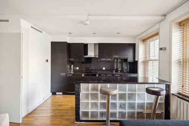 Flat to rent in Ennismore Gardens, London SW7