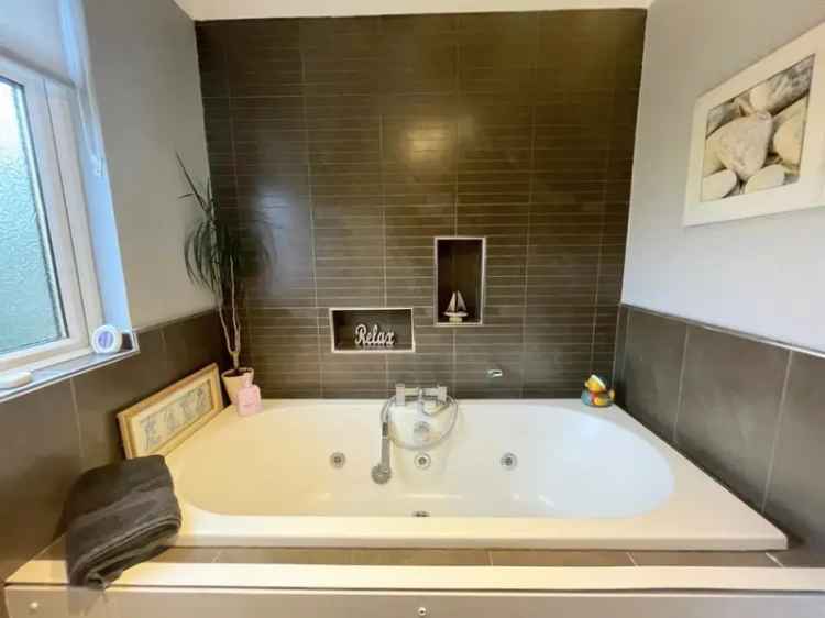 4 Bedroom House for Sale in Kilmarnock