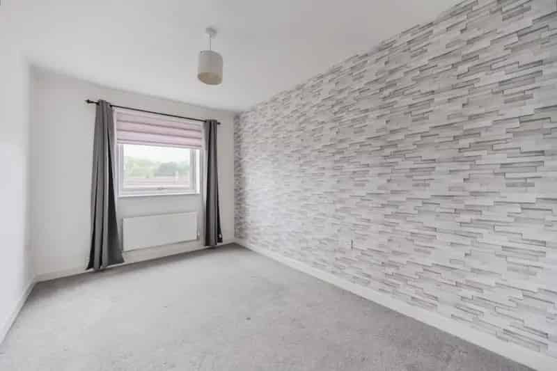 2 Bed Flat for Sale Rugeley - Discounted Market Scheme