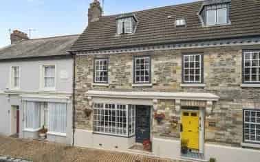 Character Home in Plympton St Maurice 2 Beds 3 Floors Garage