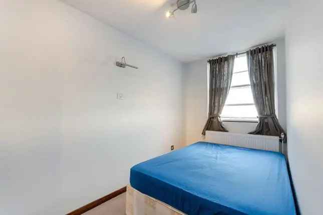 Flat to rent in Kingston Hill, Kingston Hill, Kingston Upon Thames KT2