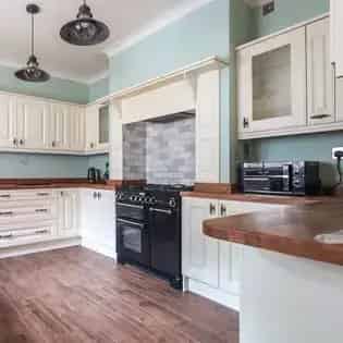 5 rooms house of 477 m² in Birmingham