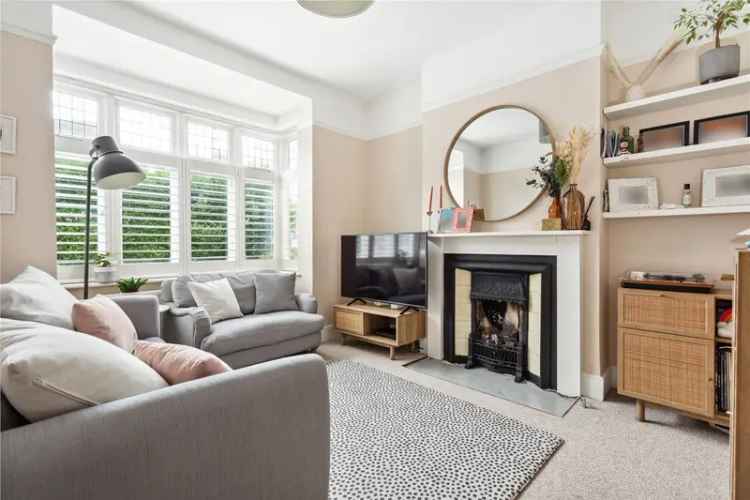 4 Bedroom Victorian House London - Family Home Near Tooting Broadway