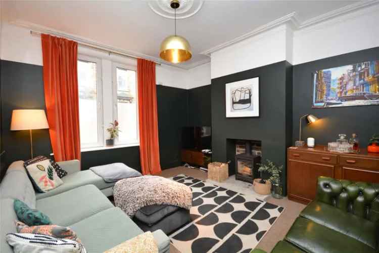 House For Sale in Leeds, England