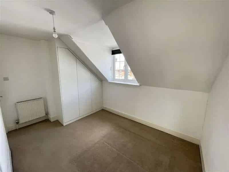 2 Bed Maisonette for Sale