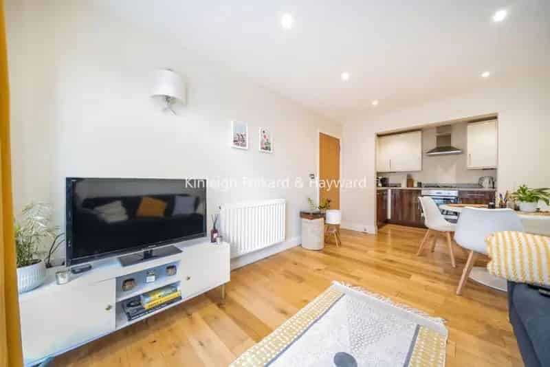 Brockley Station Apartment Rental