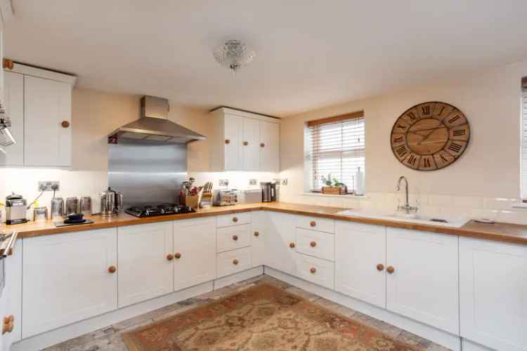 Detached House for sale with 6 bedrooms, High Street, Bempton