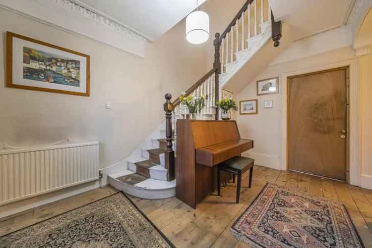 Substantial Period Property Near New Malden High Street